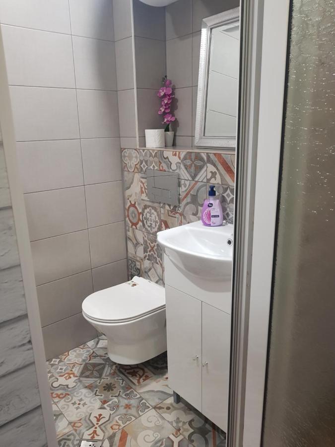 וארנה Apartment Violet מראה חיצוני תמונה